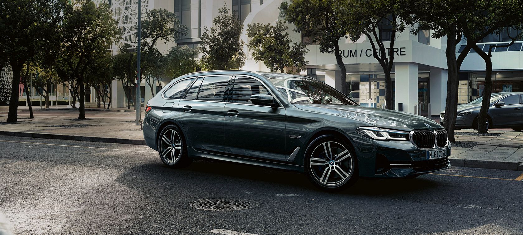 BANNER-5-SERIES-TOURING